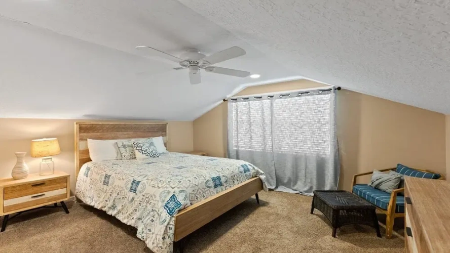 5 Bedrooms Cottage