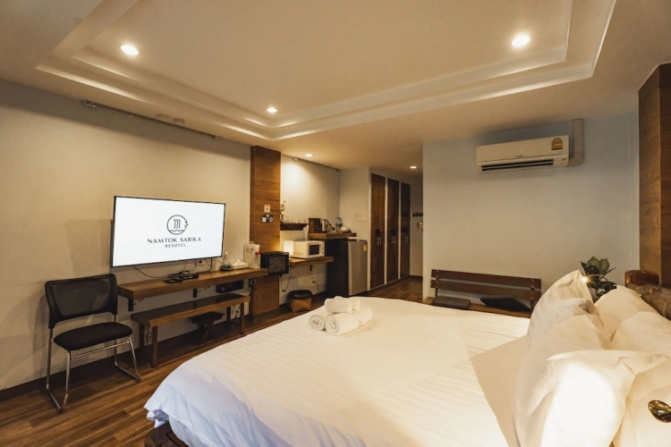 Deluxe Double Basement room with balcony