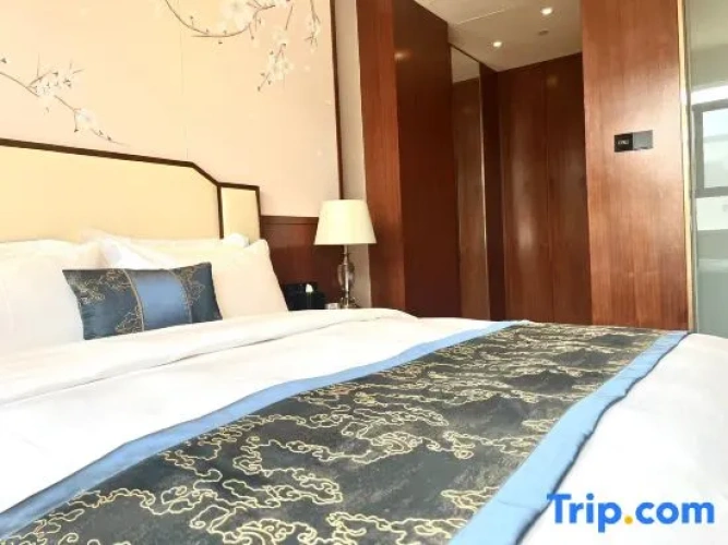 1 Bedroom Deluxe Suite