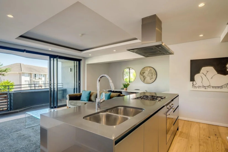 Conveniently Located Apartment in Green Point C on S