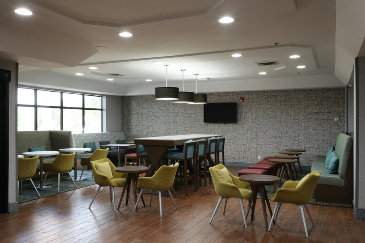 Hampton Inn Hutchinson photo 30