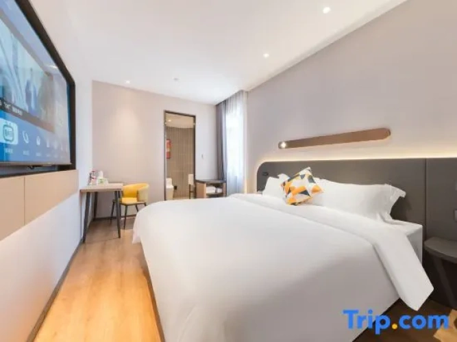Deluxe Double room with street view