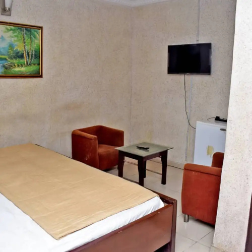 Owee Suites