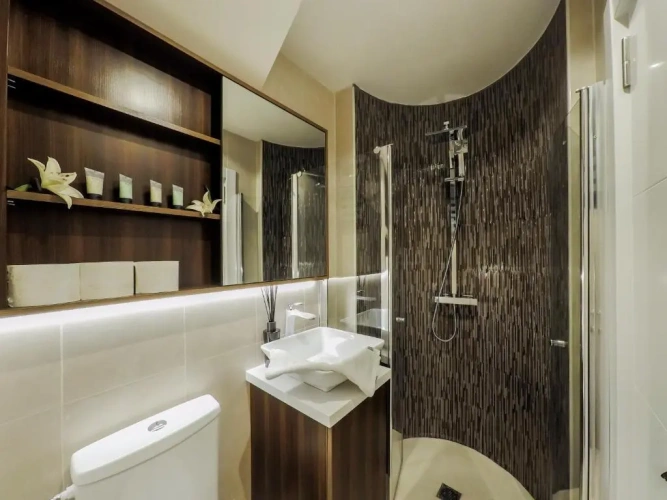 2 Bedrooms Suite