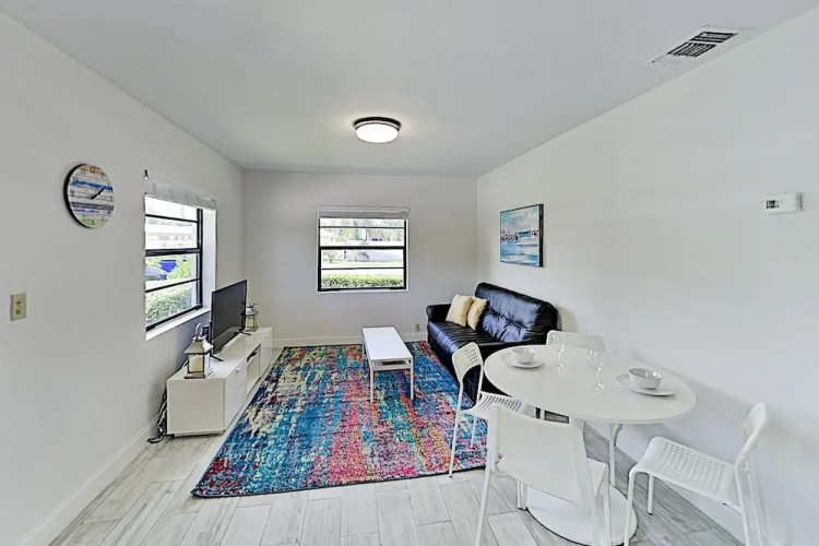 1959se3r 1 Bedroom Apts