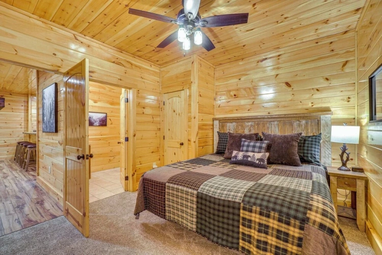 4 Bedrooms Cottage