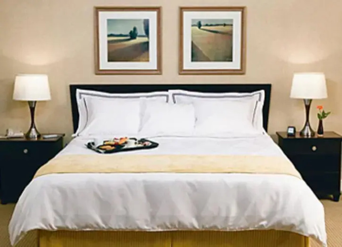 Oxford Suites & Rooms