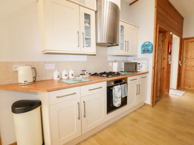 Watersview Lodge