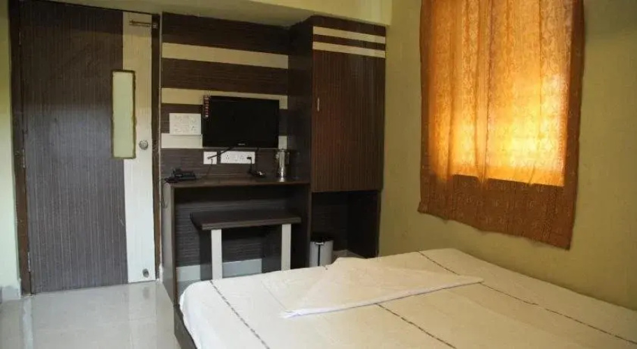 Hotel Everest Residency