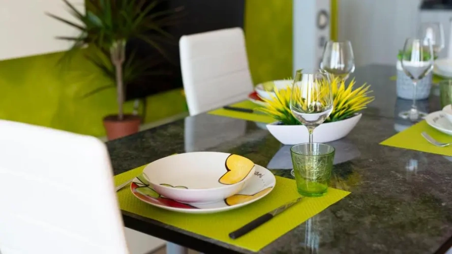 2 Bedrooms Apartment
