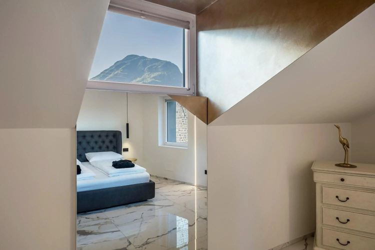 App 9 Palazzo Cavour