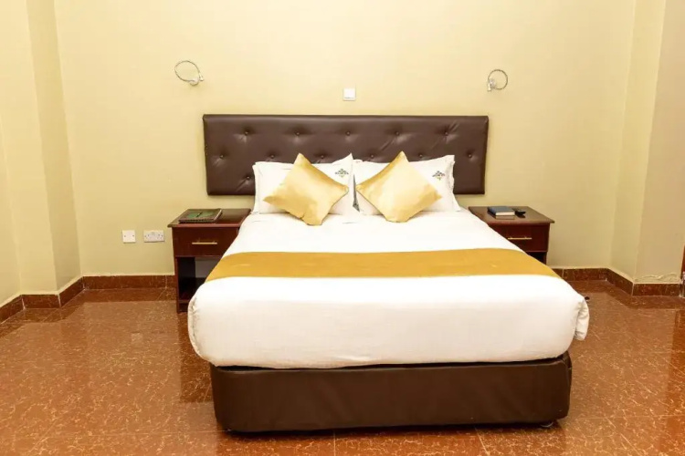 Maxland Hotel