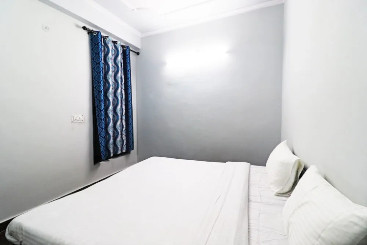 Friends Residency by OYO Rooms