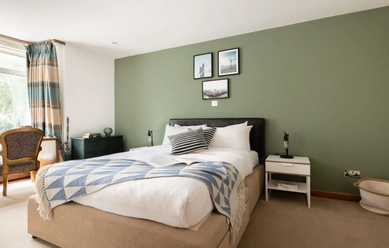 6 Bedrooms Cottage