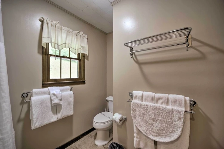 3 Bedrooms Cottage