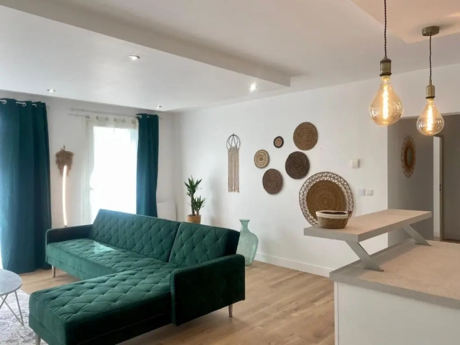2 Bedrooms Apartment