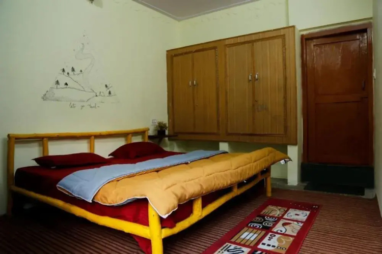 The Hostalgic Jibhi - Hostel