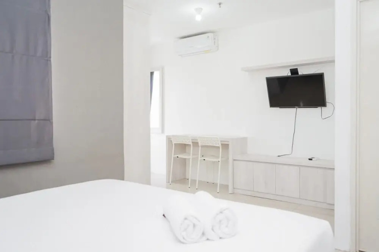 Bright Studio at Baileys Apartment