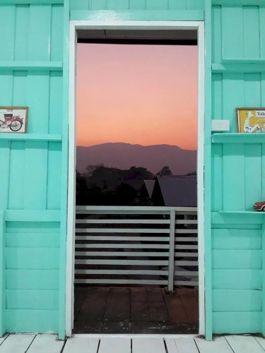 Hug Baan Guesthouse