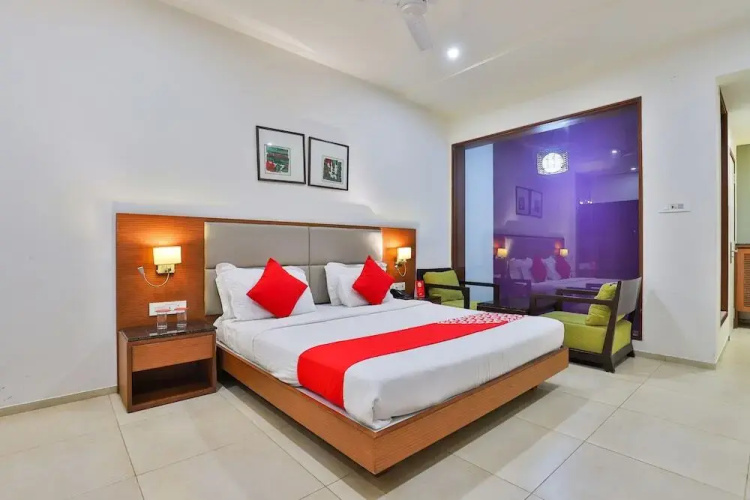 Greenleaf Club by OYO