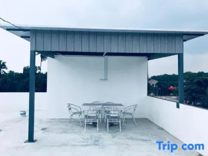LunaStay (Shared Common Area)