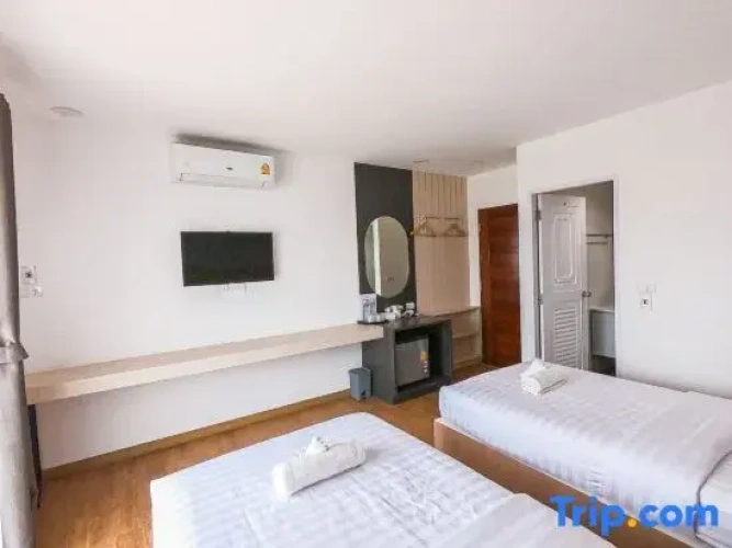 Standard Double room with city view