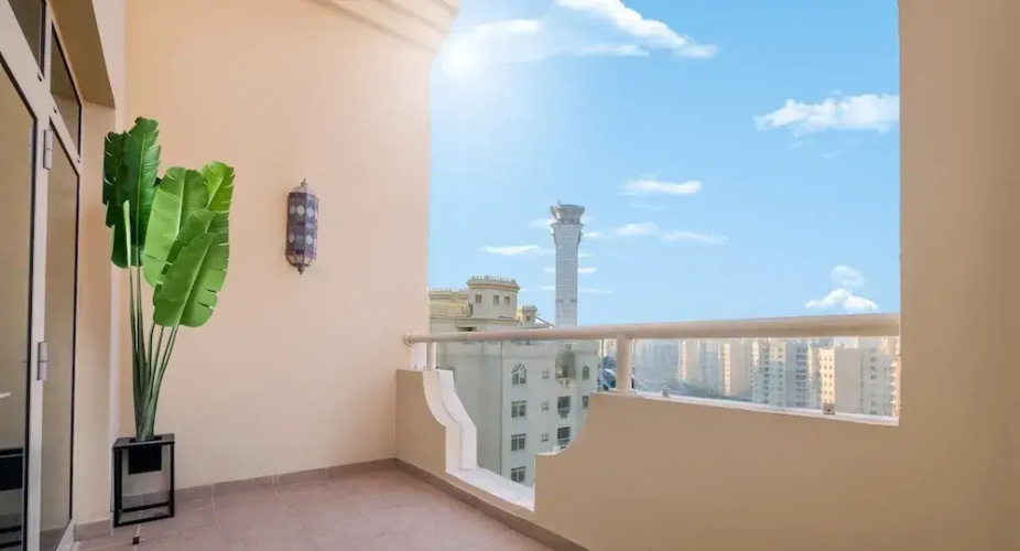 LUX The Shoreline Penthouse Suite