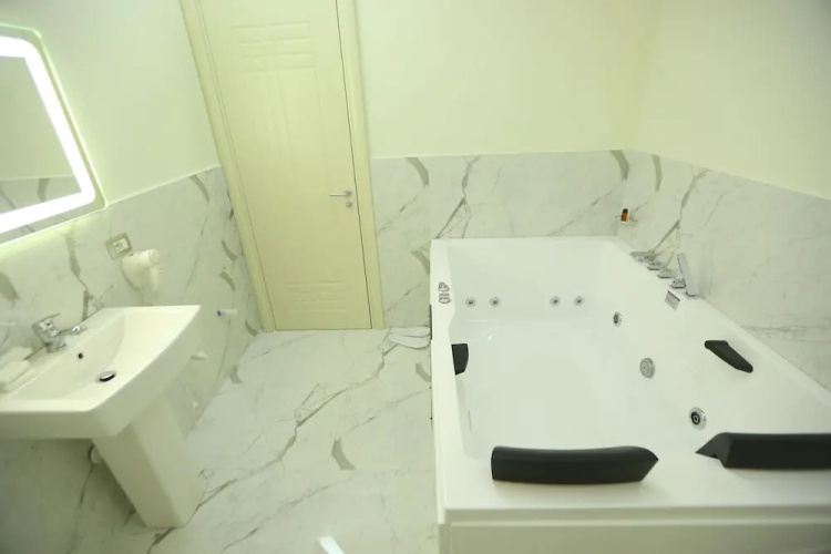 Vllaznia Hotel