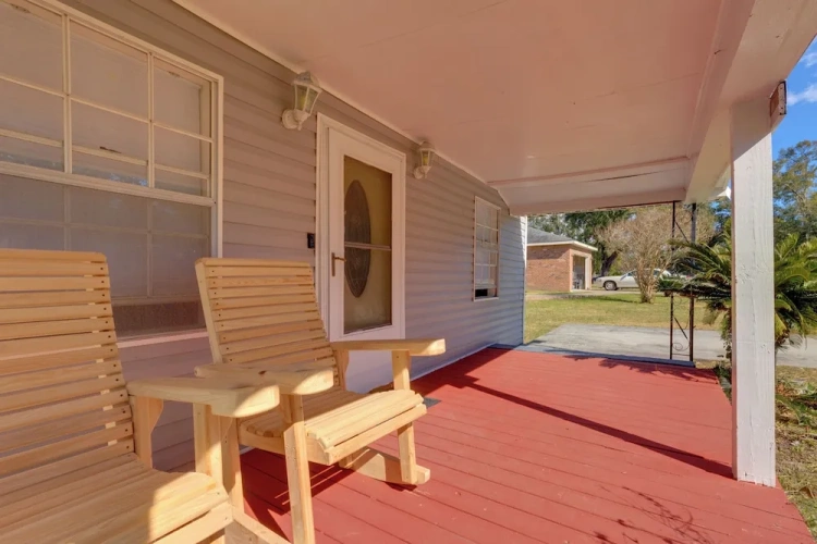 3 Bedrooms Cottage