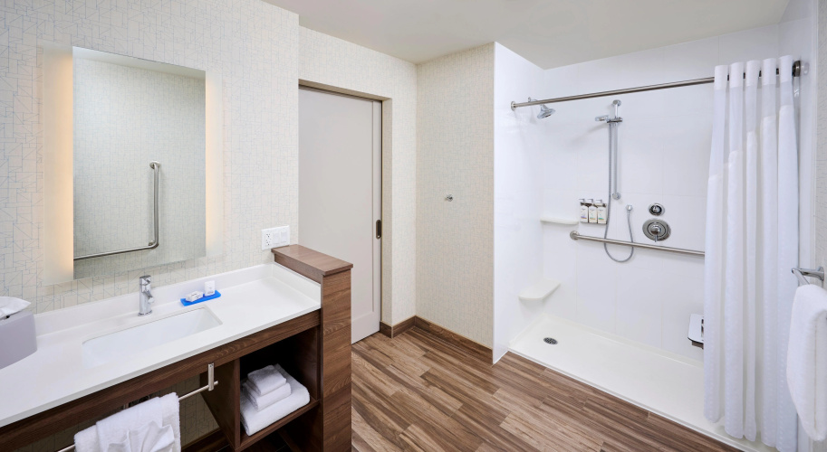 Holiday Inn Express & Suites Brantford photo 8