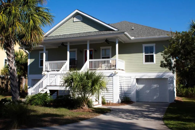 271 Deer Lake