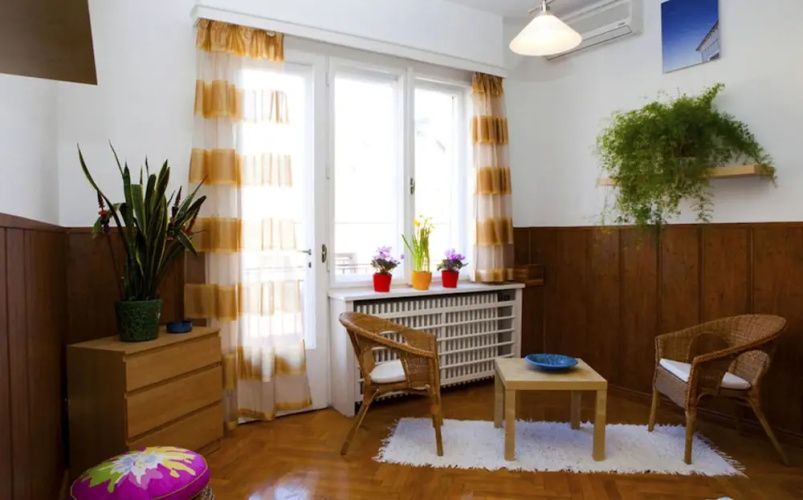 Fakes Apartment