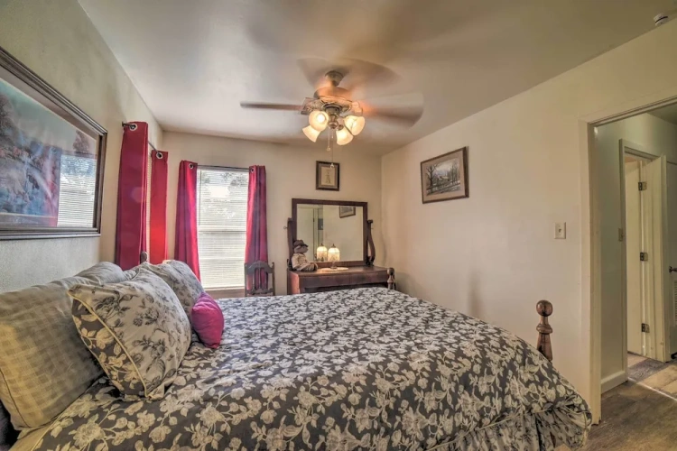 2 Bedrooms Cottage