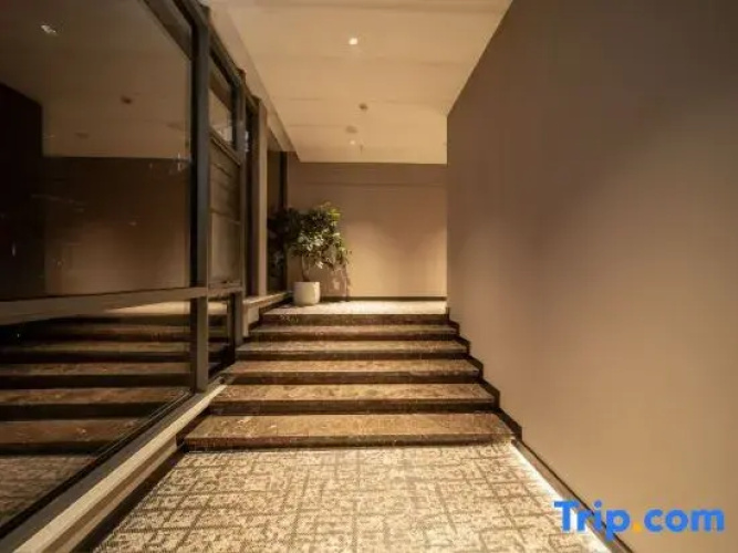 Huayue Hotel
