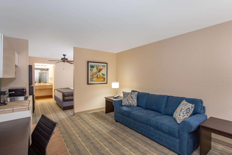 Double Suite