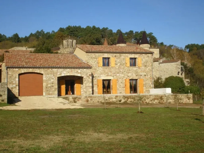 Superior Cottage