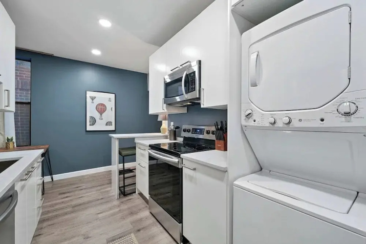 The Luxe Pearl Residences 870