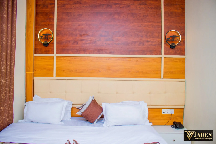 Jaden Hotel & Lounge