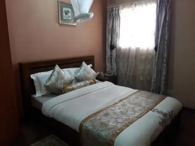 The Grand Suites