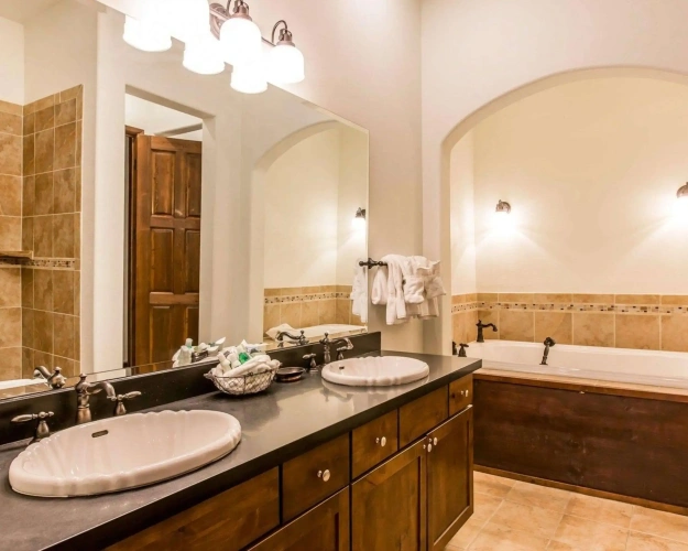 Quadruple Suite
