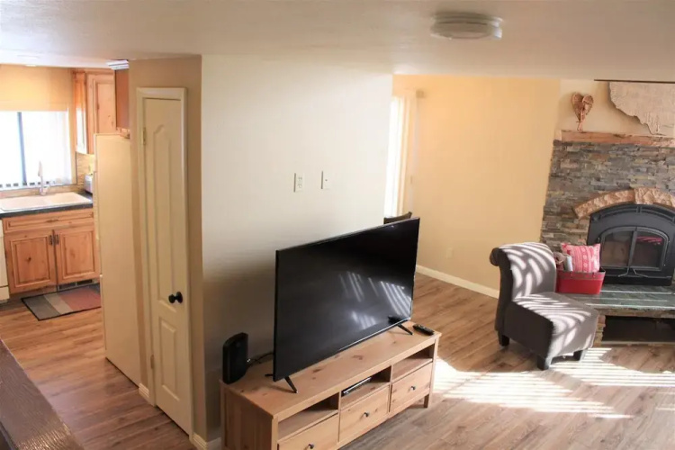 Edgewater 19