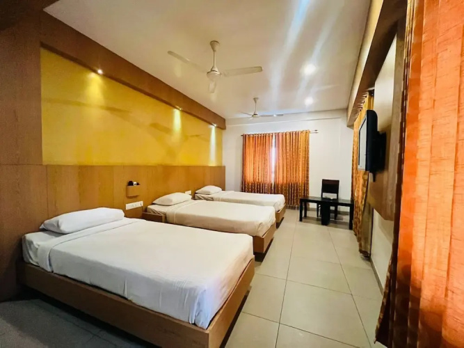 Pla Rathna Residency