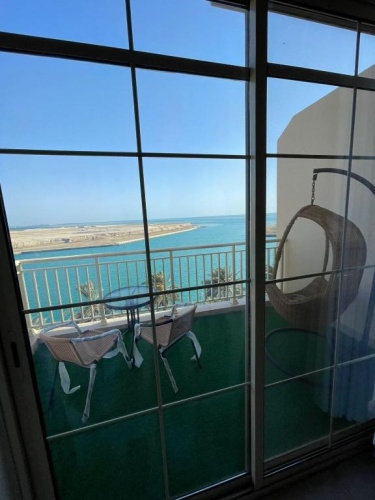 3 Bedrooms Apartment