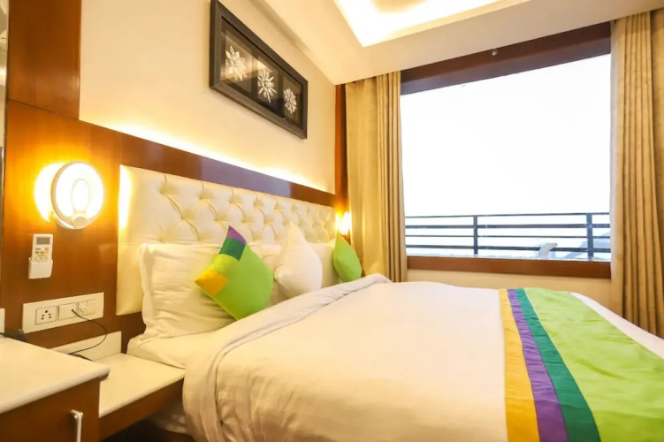 Lavish Inn