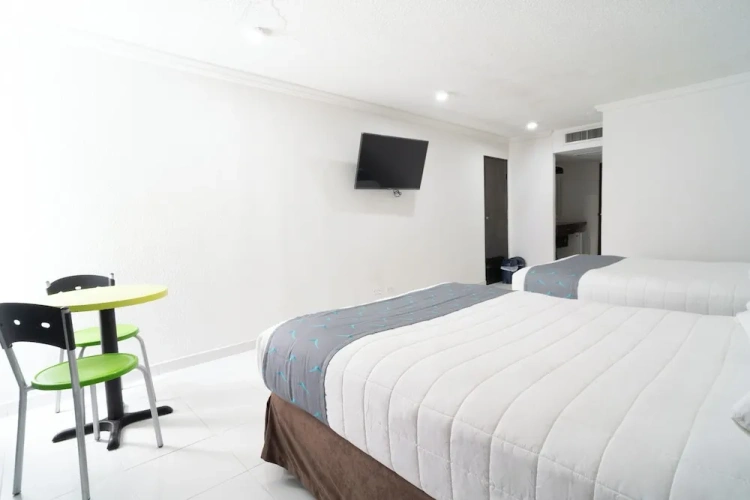 Comfort Quadruple room with partial ocean view