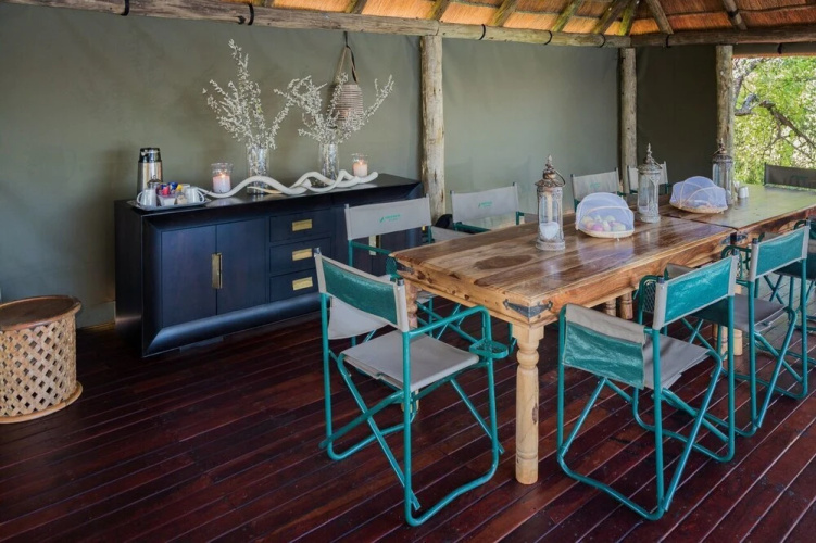 Nkwe Safari Lodge
