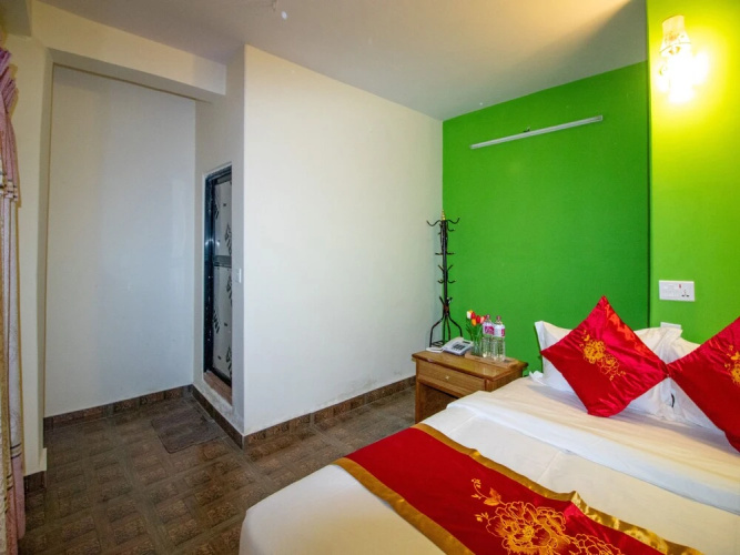 OYO 225 Hotel Fewa Corner