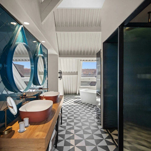 Grand Attic Suite