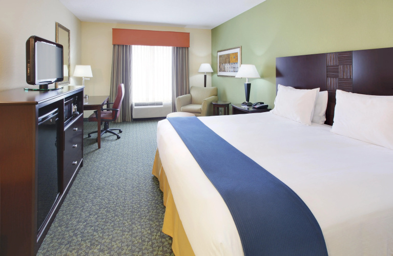 Holiday Inn Express & Suites Covington by IHG