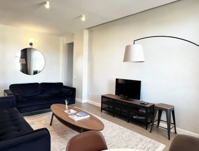 2 Bedrooms Comfort room with city view